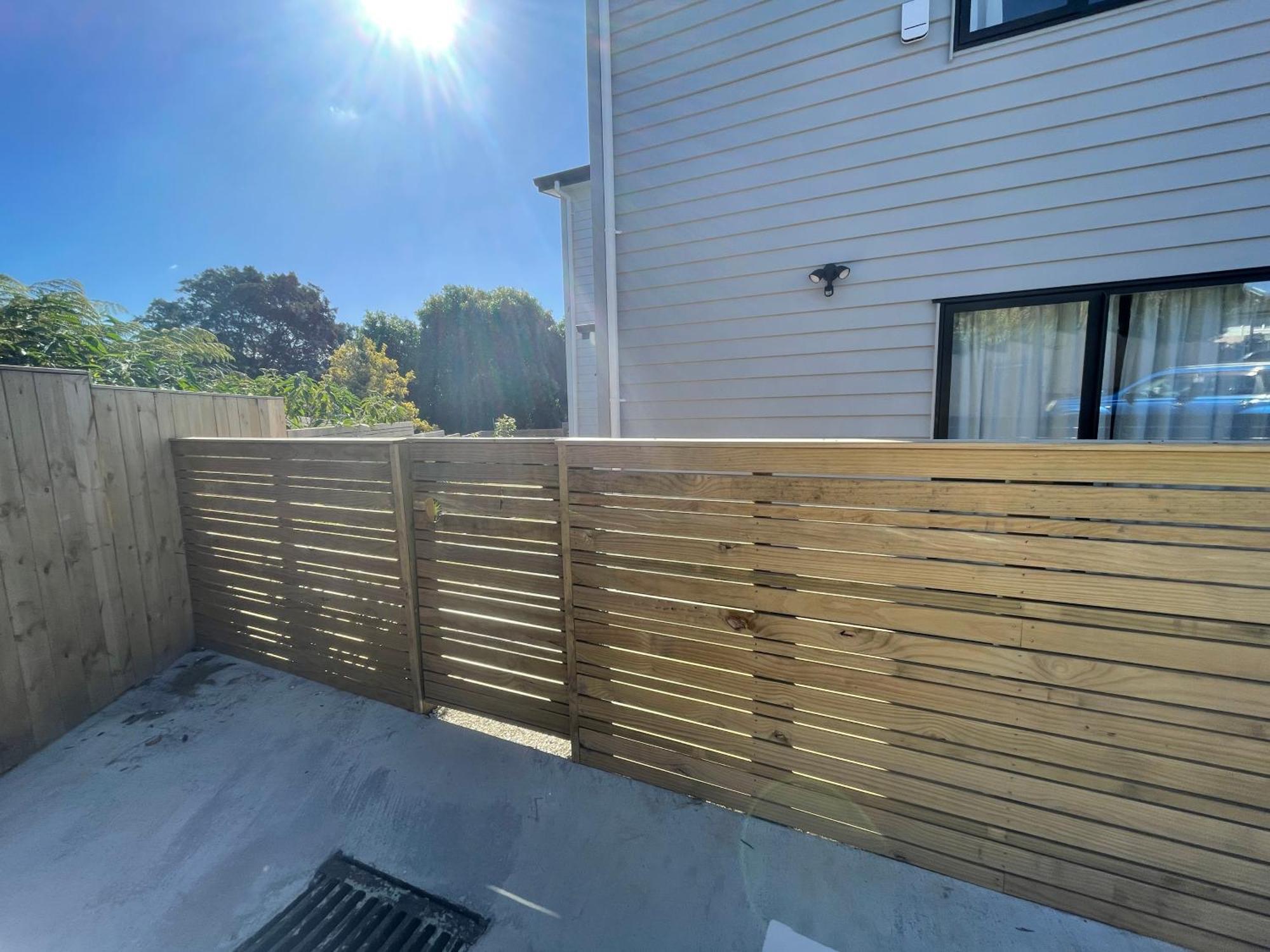 Modern Home By The Reserve Auckland Exterior foto